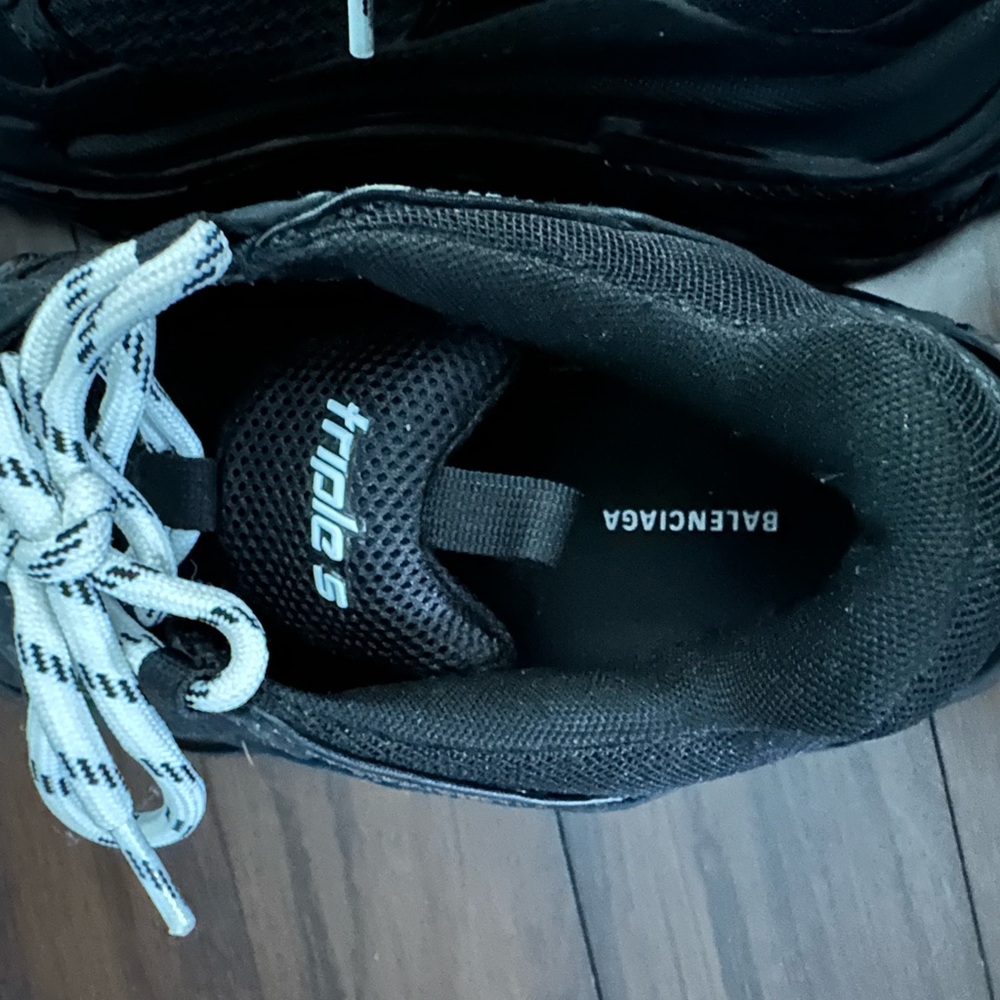 Triple S Balenciagas - Picture 5 of 7